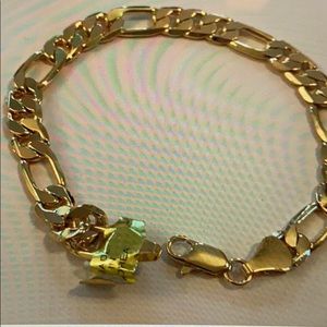 New gold plated Figaro chain bracelet 9” long, width 8 mm. Made in Korea